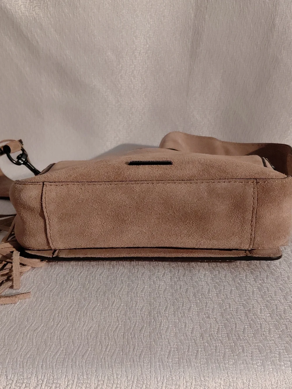 Rebecca Minnecoff Tan Suede Crossbody Bag Wide Strap. NWT